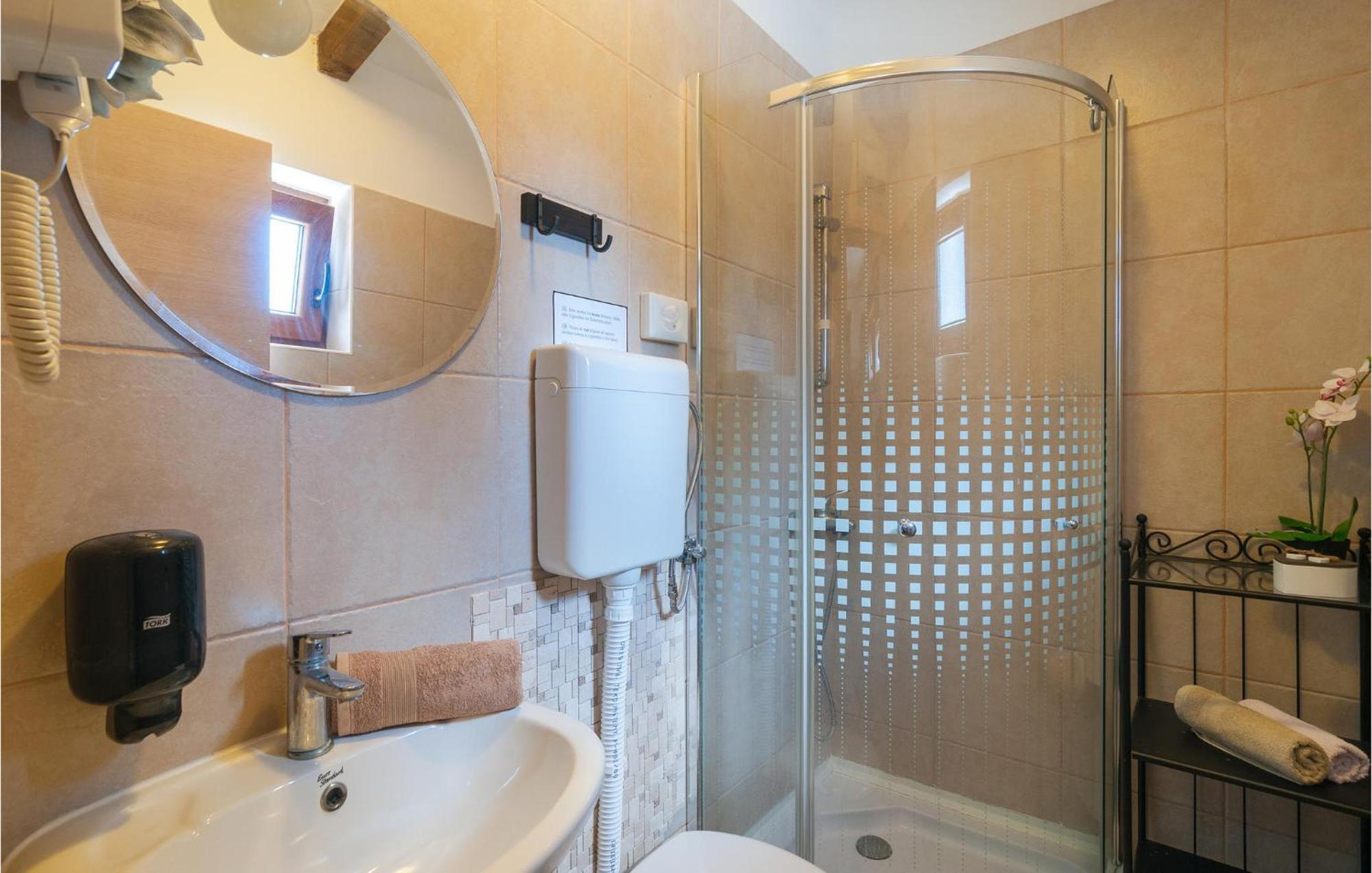 Cozy Home In Mudri Dolac With Kitchen Basina Esterno foto